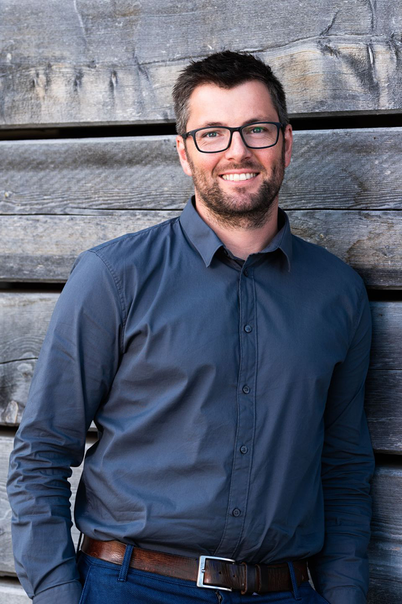 Portrait Mitarbeiter Manuel Rettensteiner