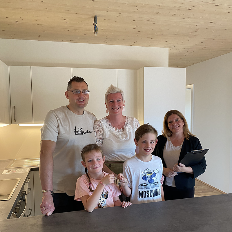 Familie mit Kinder in der Küche